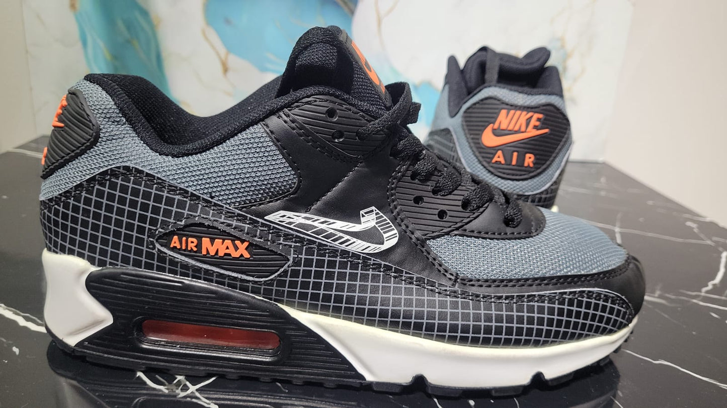 NIKE – Zapatillas Air Max 90 3D Swoosh – Impacto Visual y Comodidad Legendaria (UNISEX)
