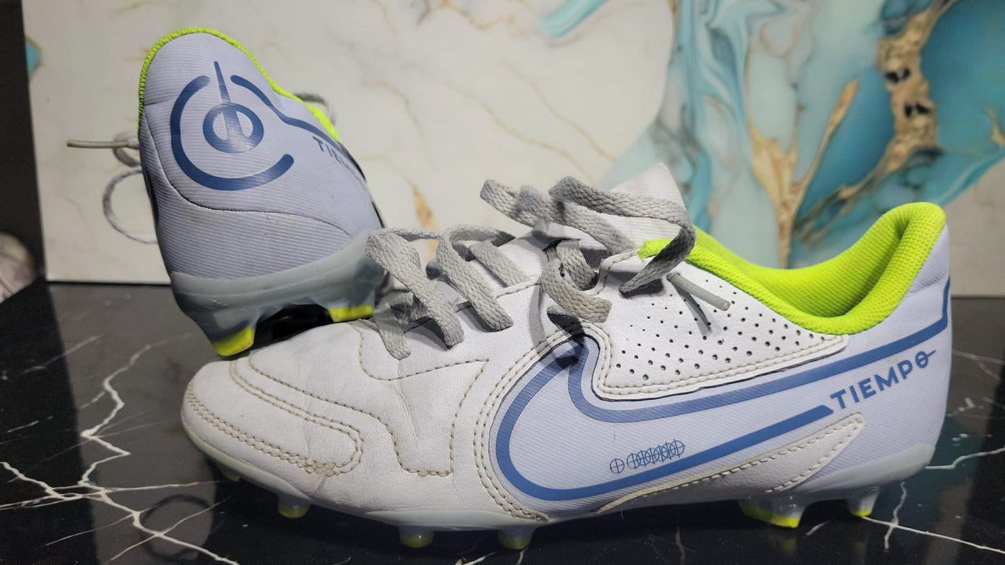 NIKE – Zapatillas Tiempo Legend 9 Club MG (Unisex Junior)