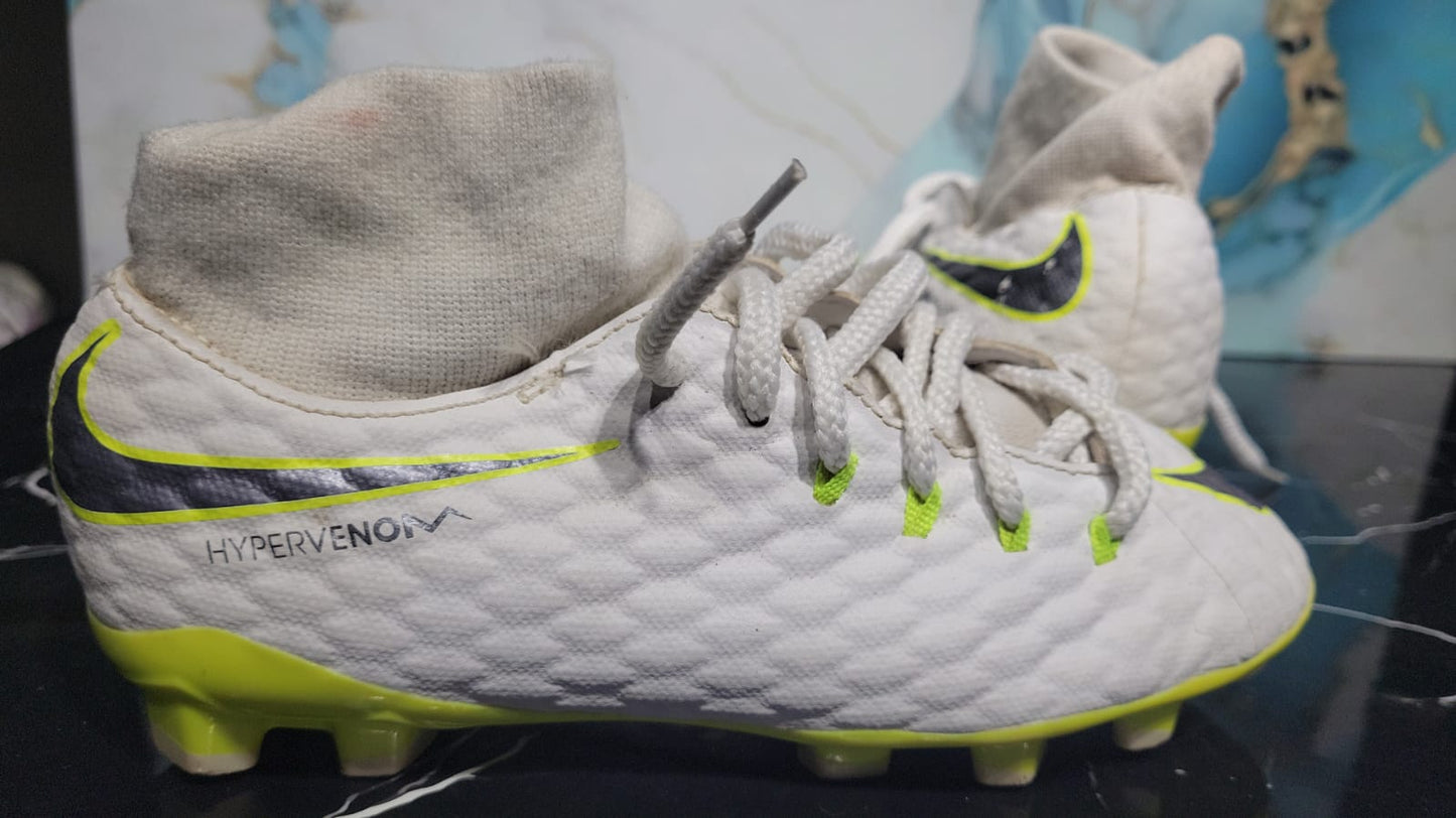 NIKE – Zapatillas Jr. Hypervenom Phantom 3 Academy DF FG (Unisex Júnior)