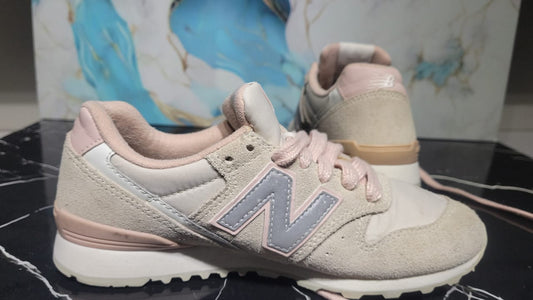 New Balance 996