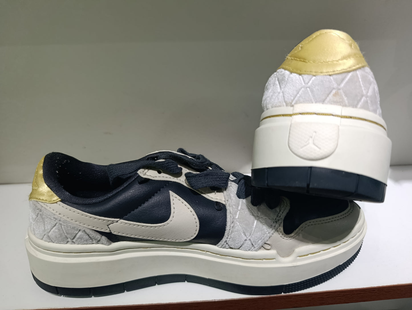 Jordan 1 Elevate Low SE "Anthracite Light Bone"