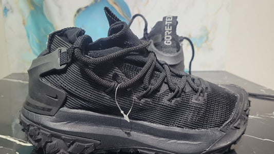 NIKE – Zapatillas ACG Mountain Fly 2 Low GORE-TEX (Grey-Black)