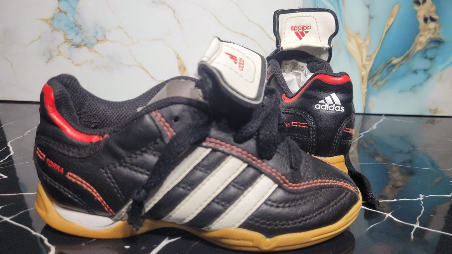 ADIDAS – Zapatillas Fútbol Sala Torra IC (Unisex Infantil/Júnior)