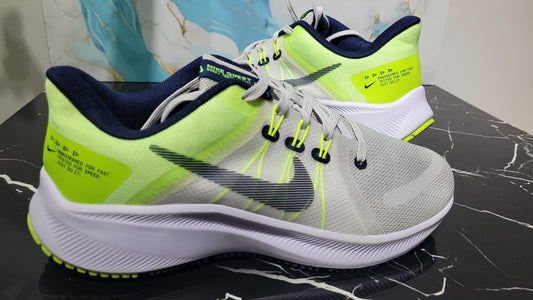 NIKE – Zapatillas Quest 4 Photon Dust Volt Glow Unisex