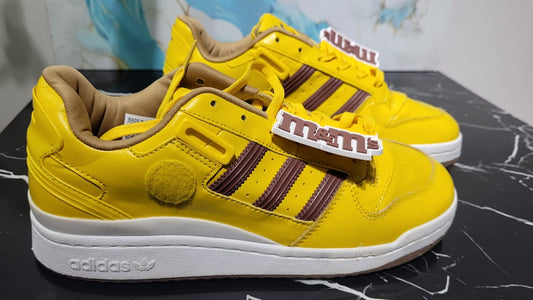 ADIDAS – Zapatillas Forum Low M&M’s® – Edición Limitada con Sabor a Estilo (UNISEX)